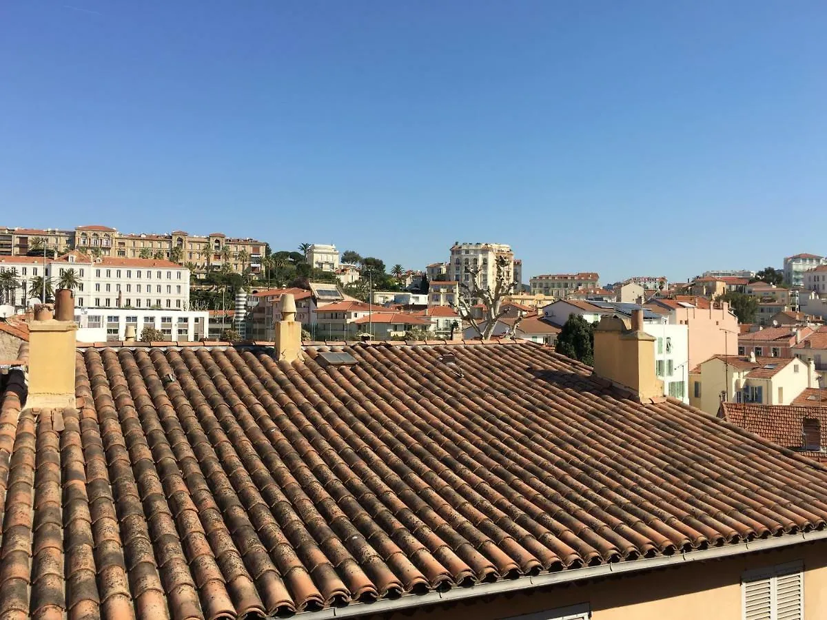 3 Pieces Haut De Gamme Suquet Cannes 0*,  France